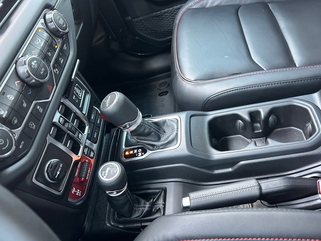 Used 2025 Jeep Gladiator Rubicon w/ Safety Group AWD/4WD image 43