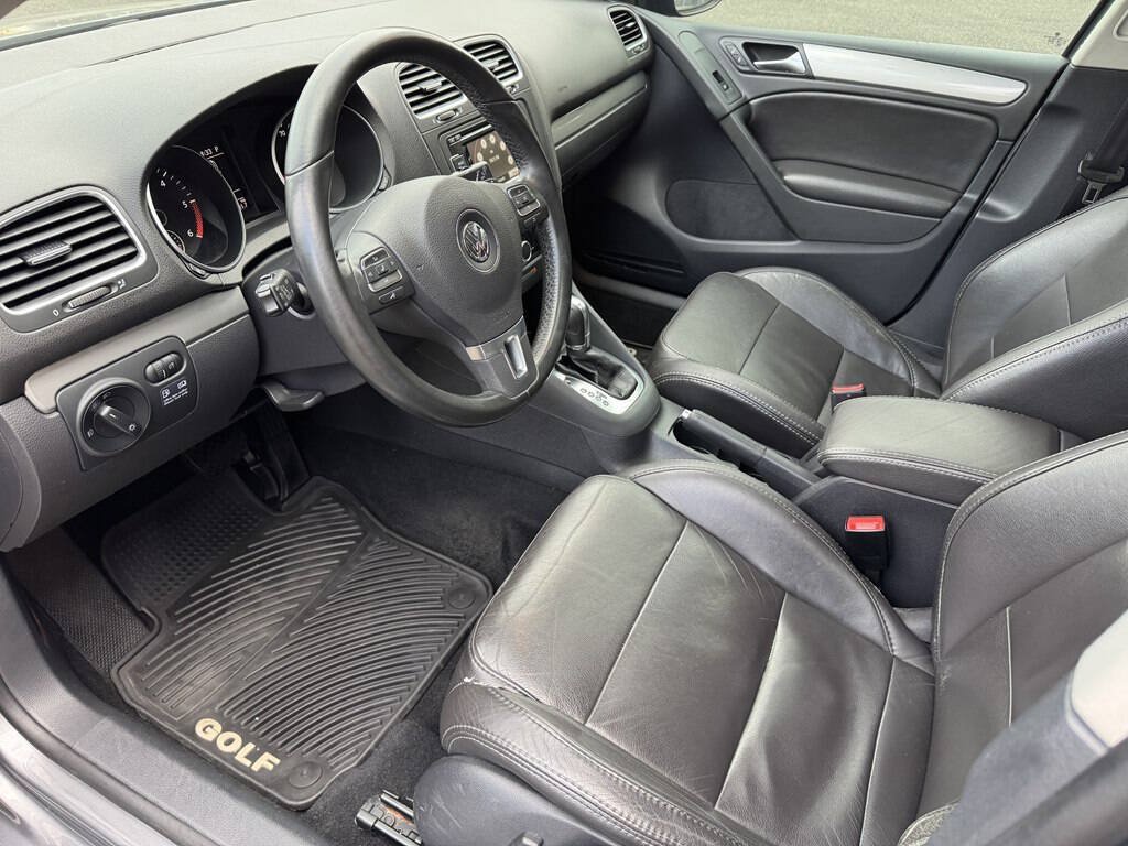 Used 2012 Volkswagen Golf TDI FWD image 16