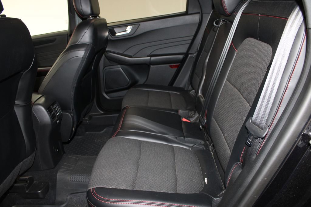 Used 2023 Ford Escape ST-Line w/ Tech Pack #1 FWD image 18