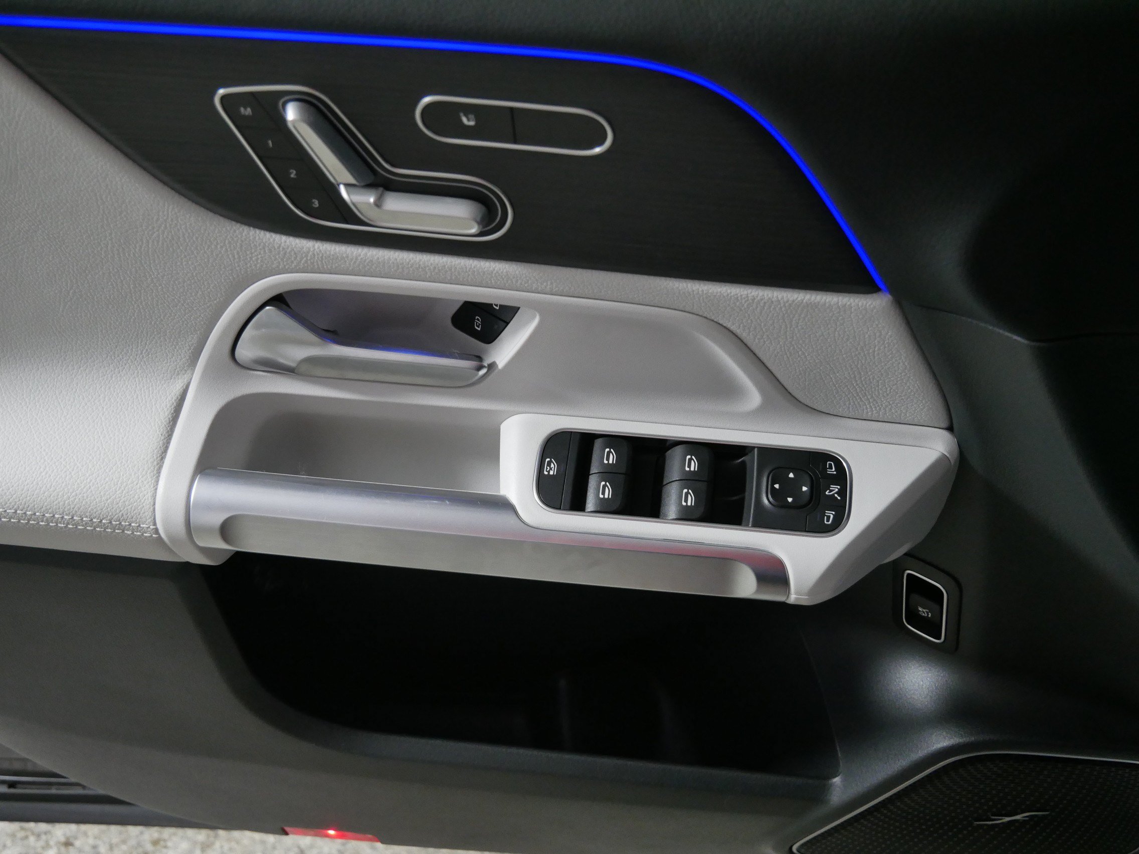 Used 2023 Mercedes-Benz GLB 250 4MATIC image 19