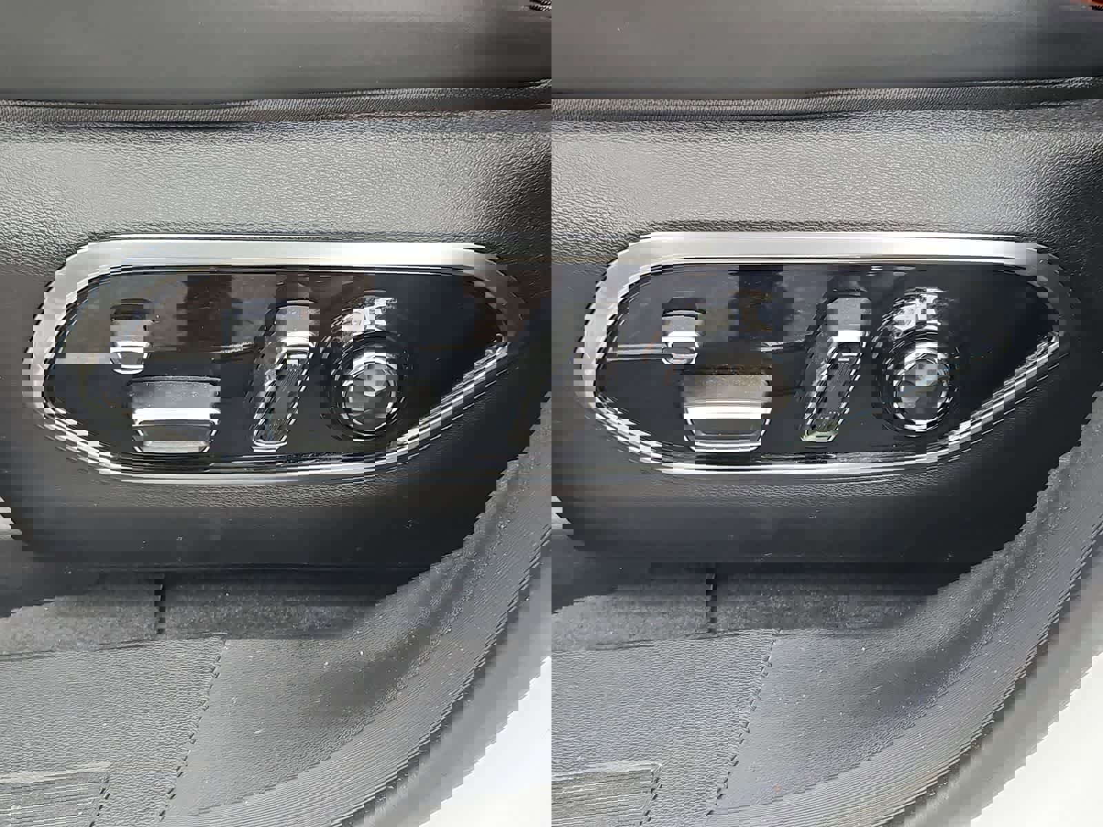 Used 2024 Jeep Wagoneer Launch Edition image 17