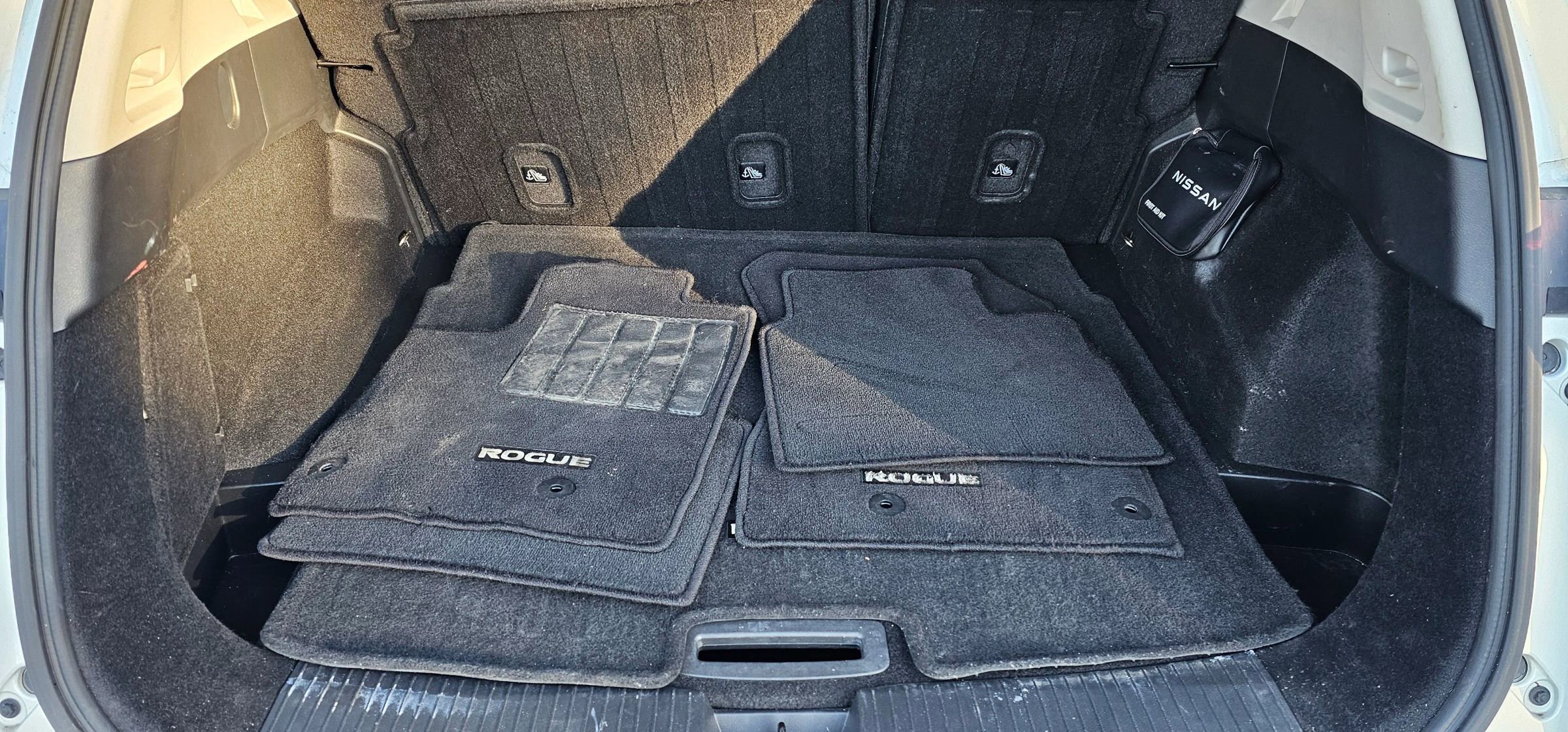 Used 2024 Nissan Rogue SV image 23
