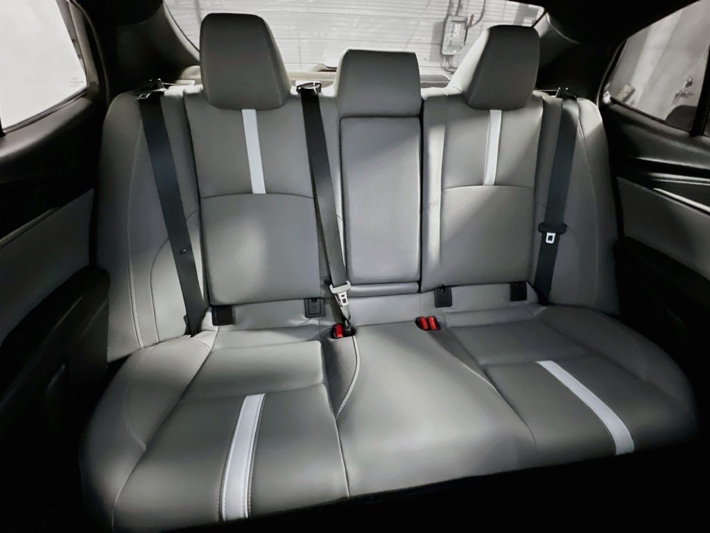 Used 2025 Toyota Camry SE FWD image 30