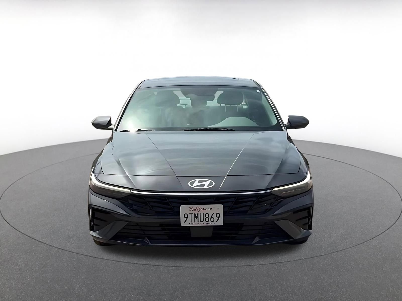 Used 2025 Hyundai Elantra SEL image 4