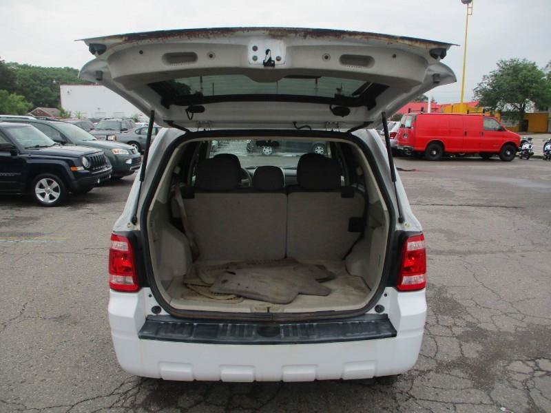 Used 2012 Ford Escape XLS AWD/4WD image 6