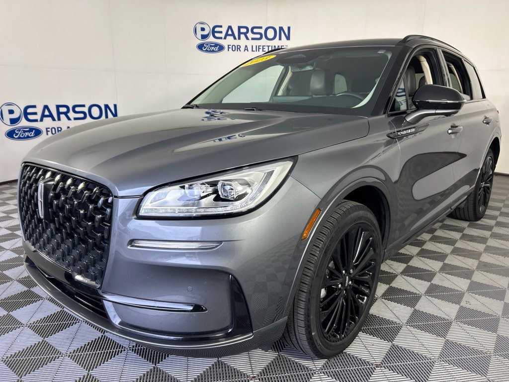 Used 2023 Lincoln Corsair Reserve w/ Equipment Group 201A AWD/4WD image 1