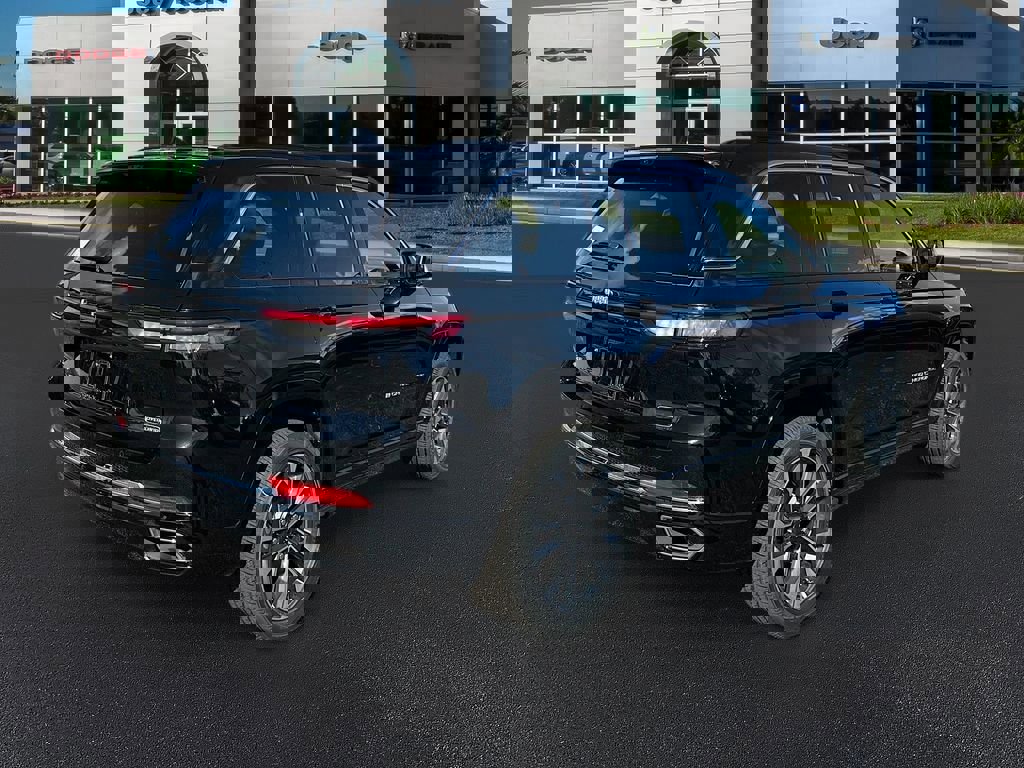 New 2025 Jeep Grand Cherokee Overland w/ Luxury Tech Group IV image 7