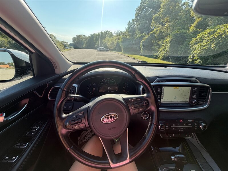 Used 2016 Kia Sorento EX w/ EX Touring Package FWD image 12
