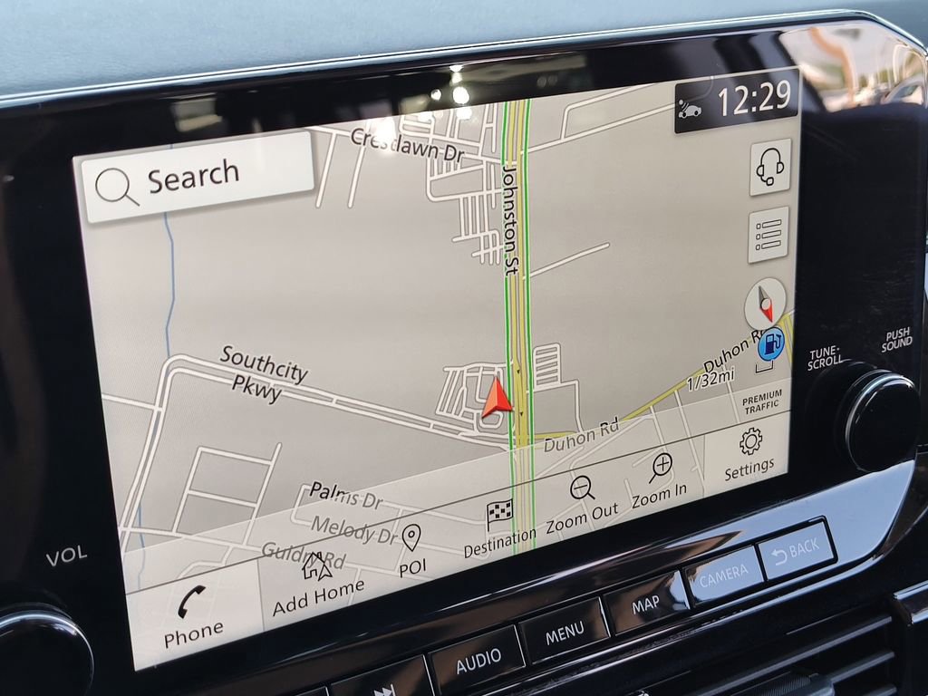 Used 2025 Nissan Pathfinder Platinum image 32