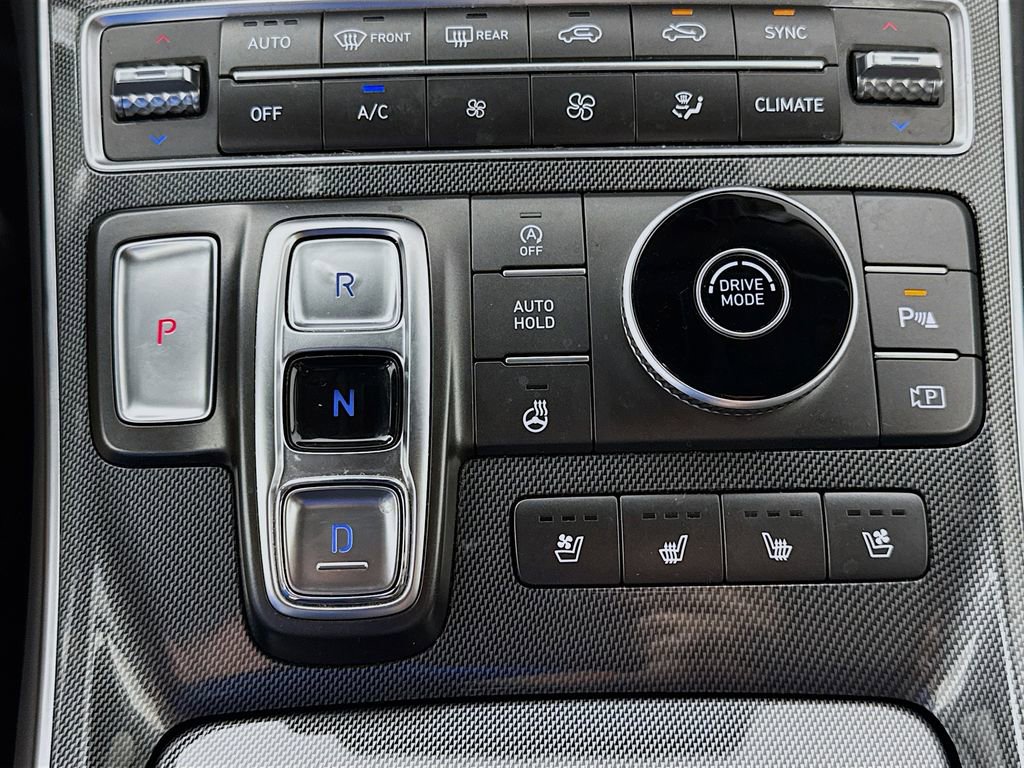 Certified 2023 Hyundai Santa Fe Limited image 17