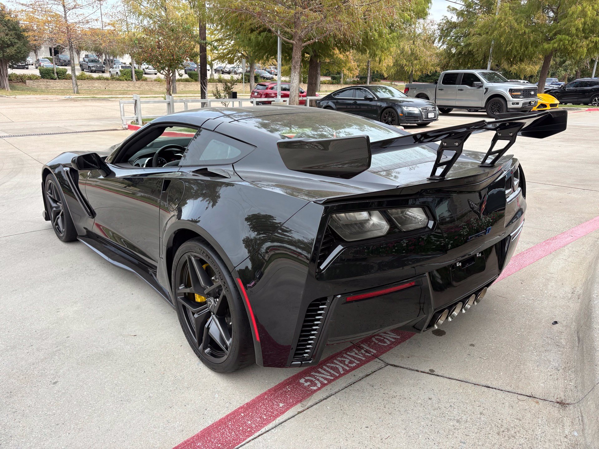 Used 2019 Chevrolet Corvette ZR1 RWD image 8