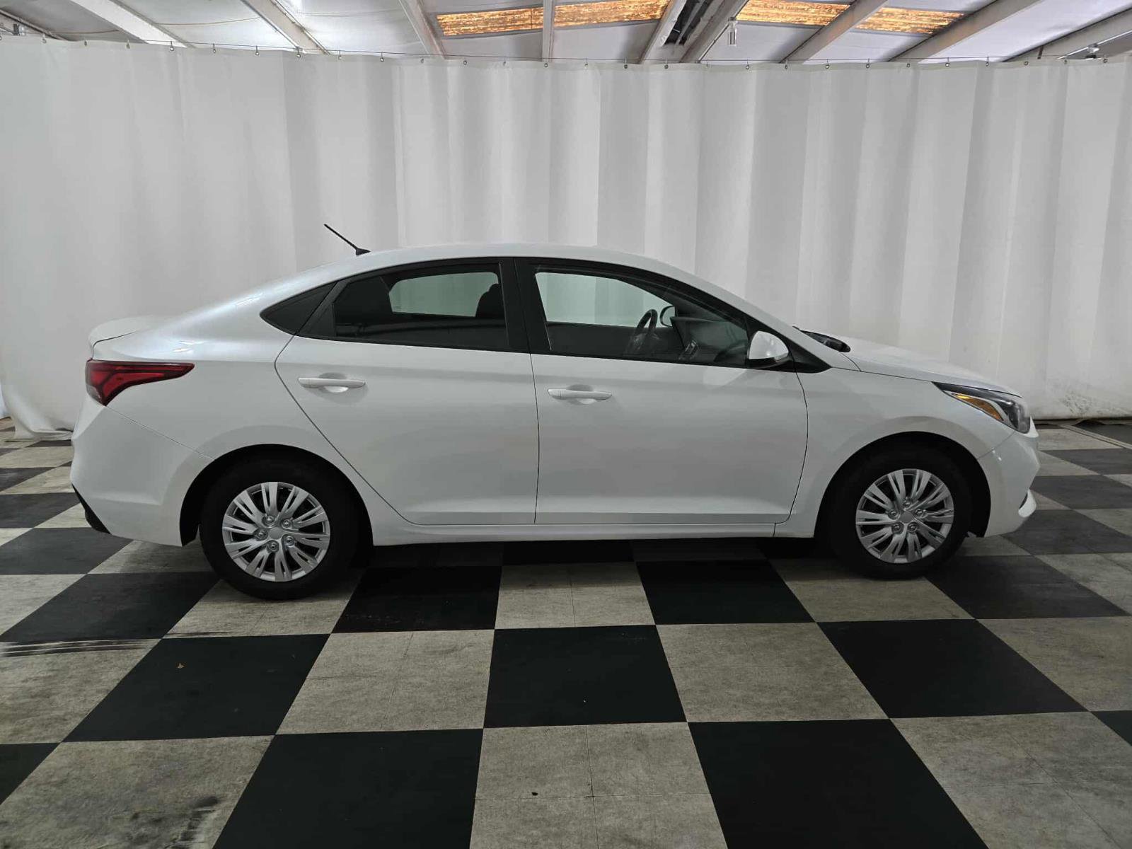 Used 2021 Hyundai Accent SE w/ Cargo Package image 4