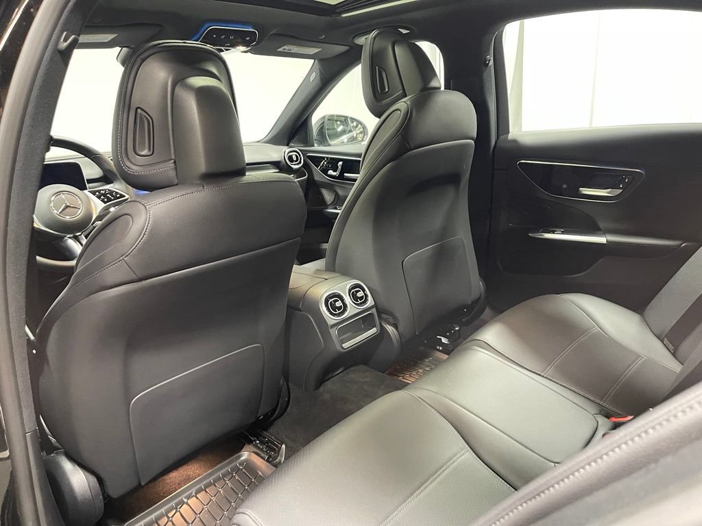 Certified 2023 Mercedes-Benz C 300 4MATIC Sedan image 26