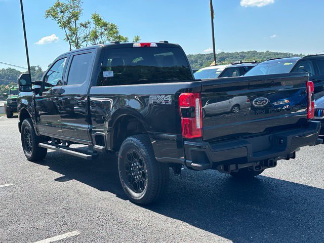 New 2026 Ford F250 Lariat w/ Black Appearance Package AWD/4WD image 38