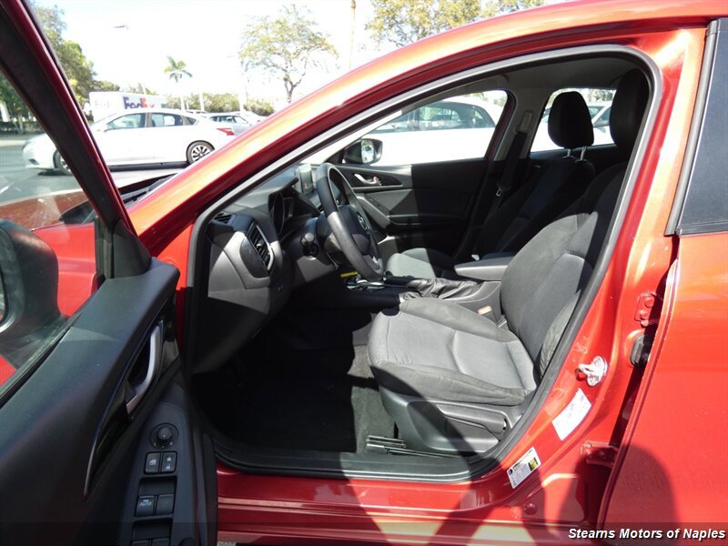 Used 2015 MAZDA MAZDA3 i Sport image 35