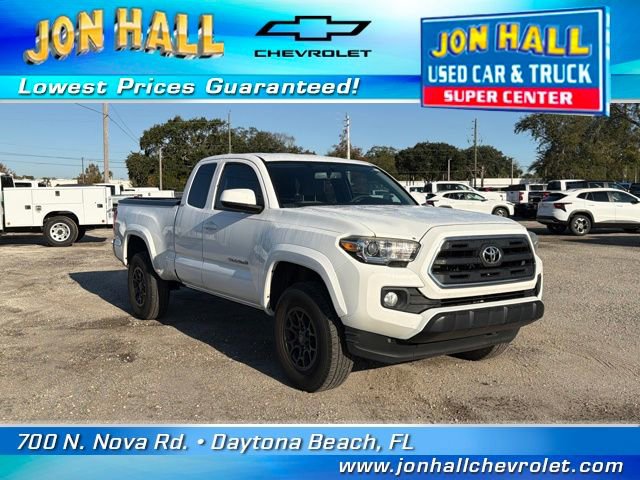 Used 2017 Toyota Tacoma 4x4 Access Cab image 1