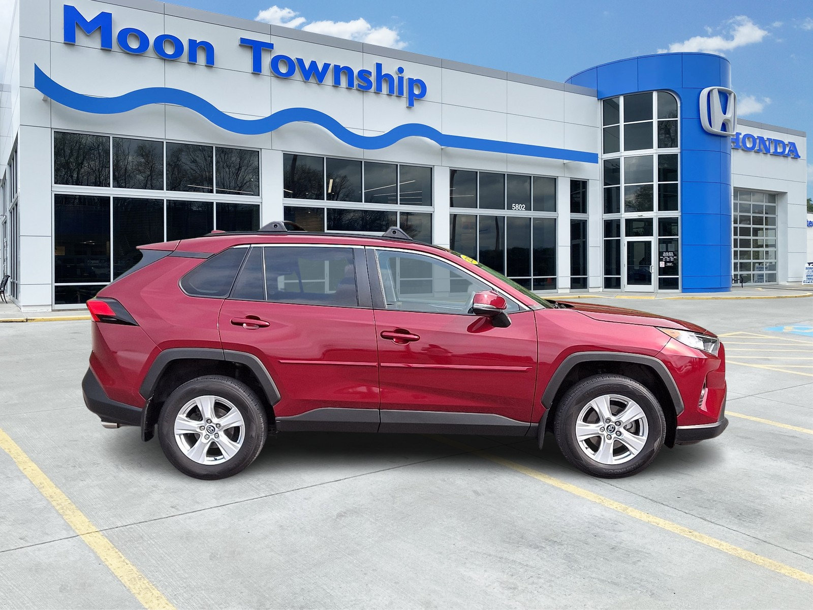 Used 2020 Toyota RAV4 XLE w/ Convenience Package AWD/4WD image 7