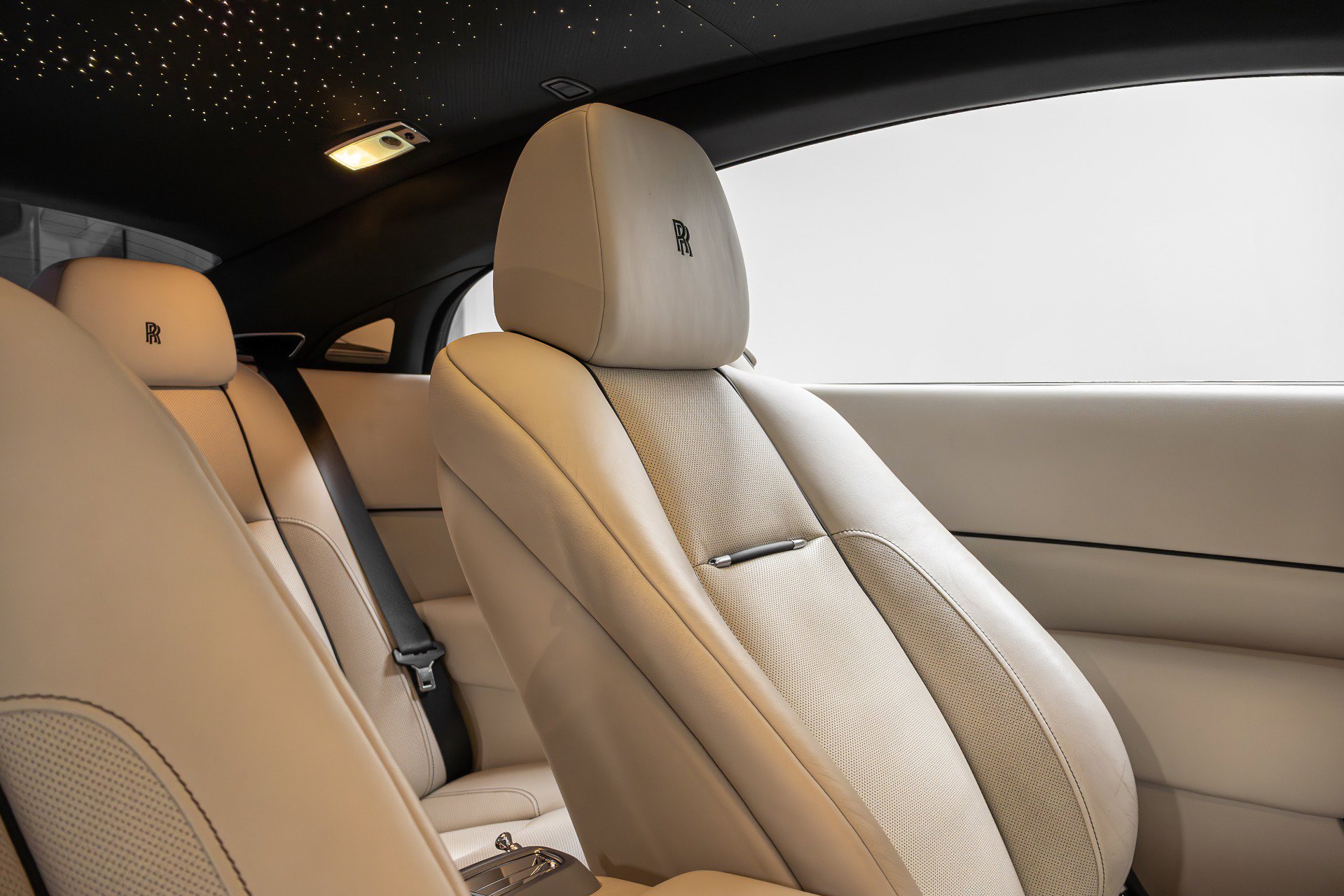 Used 2016 Rolls-Royce Wraith image 20