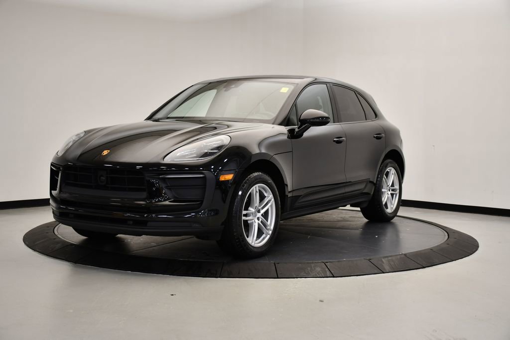 Certified 2023 Porsche Macan Turbo image 10