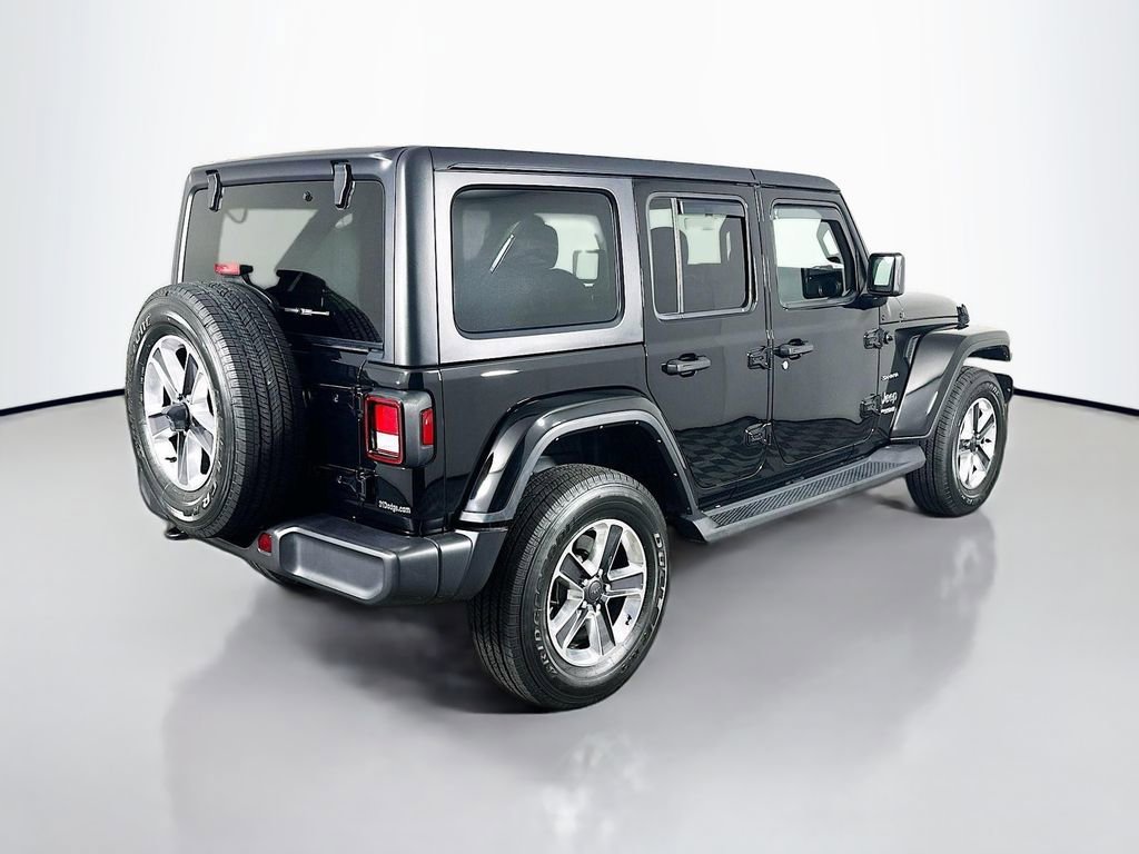 Used 2022 Jeep Wrangler Unlimited Sahara w/ Cold Weather Group image 7