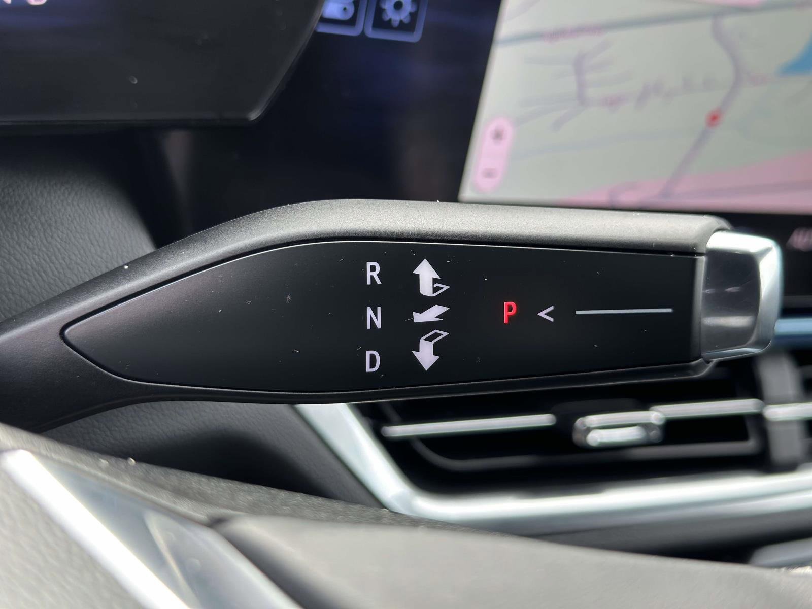 Used 2024 Chevrolet Equinox EV LT image 13