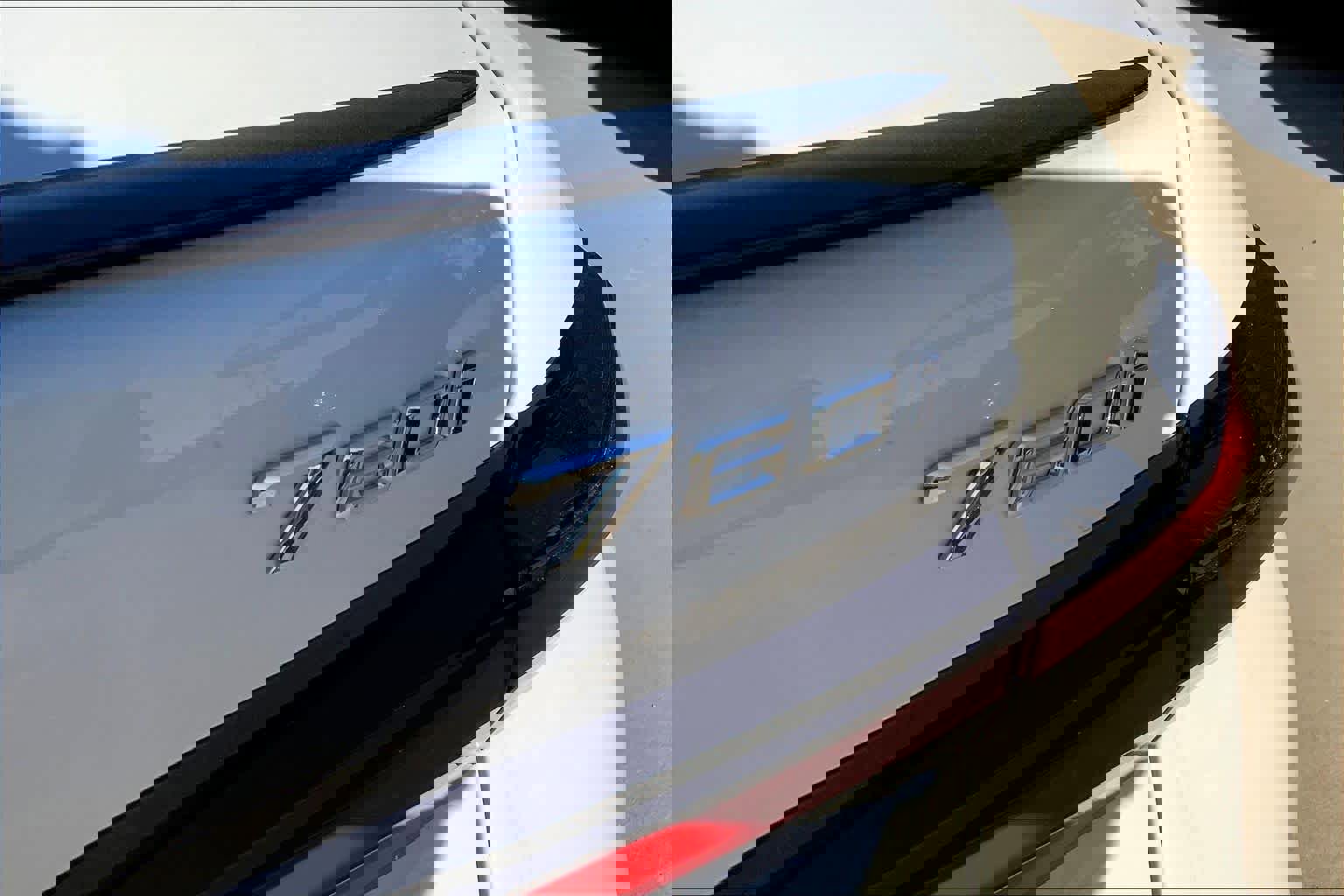 New 2025 BMW 760i xDrive w/ Luxury Rear Seating Package image 15