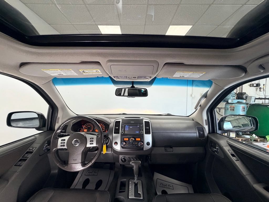 Used 2018 Nissan Frontier PRO-4X AWD/4WD image 9