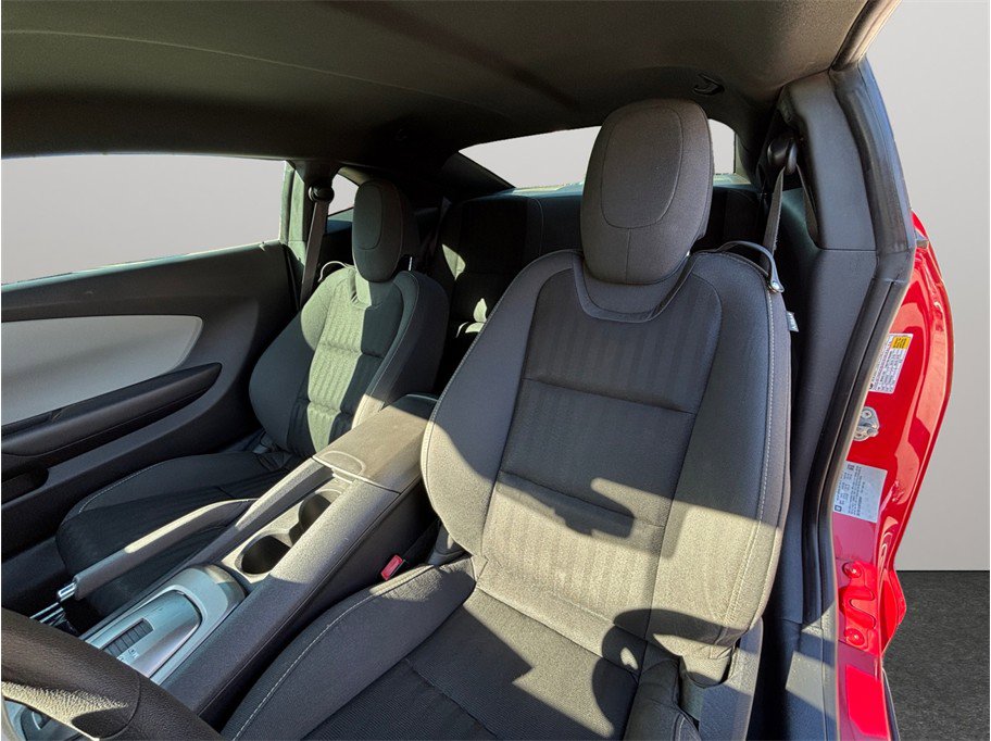 Used 2015 Chevrolet Camaro LS RWD image 15