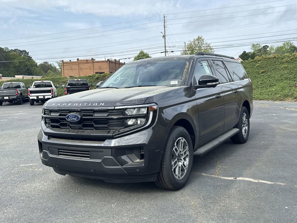 New 2026 Ford Expedition Max Active RWD image 3