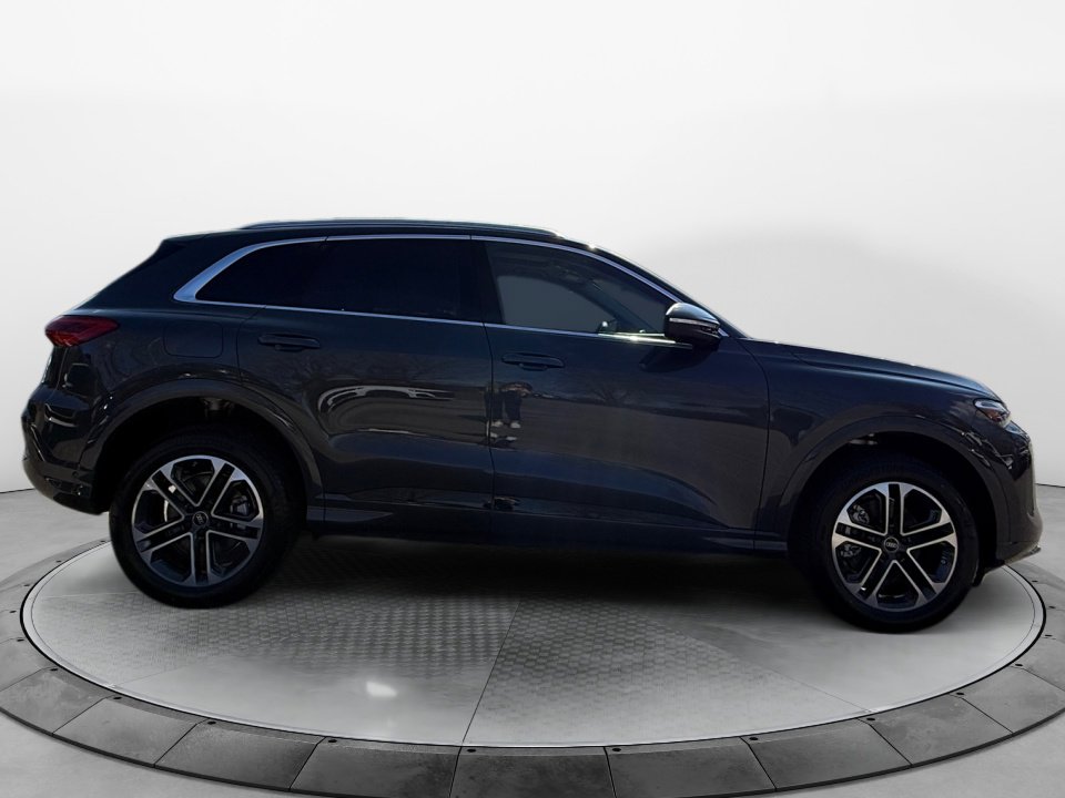 New 2025 Audi Q5 Premium image 8