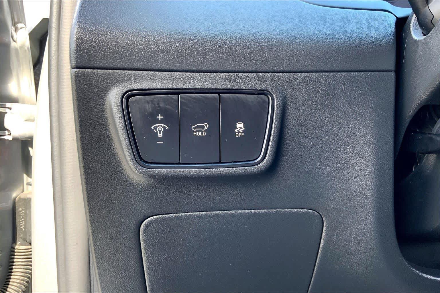 Certified 2022 Hyundai Tucson Limited FWD image 33