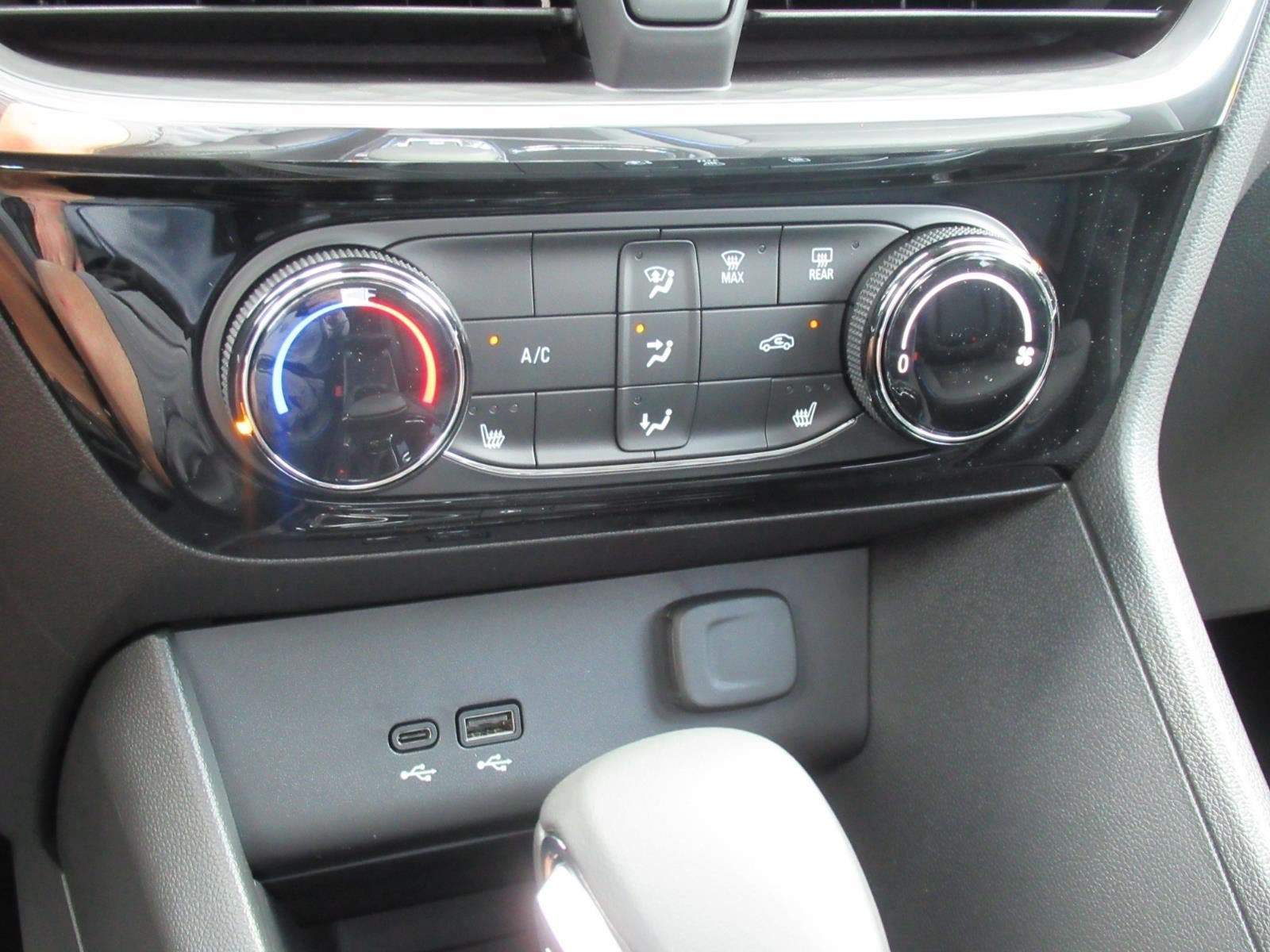 New 2026 Buick Encore GX Sport Touring w/ Advanced Technology Package FWD image 29