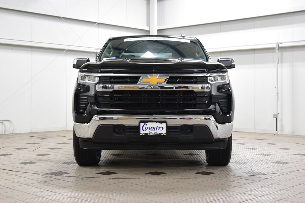 Used 2024 Chevrolet Silverado 1500 LT AWD/4WD image 2