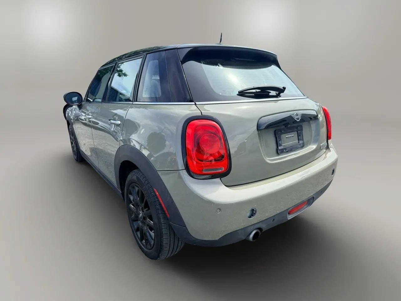 Used 2019 MINI Cooper 4-Door Hardtop FWD image 8