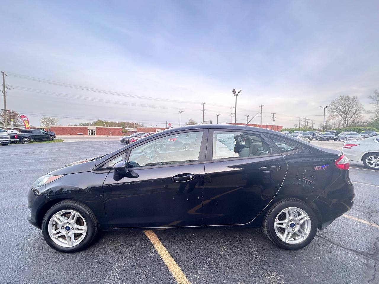 Used 2017 Ford Fiesta SE FWD image 6