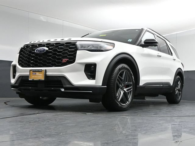Certified 2025 Ford Explorer ST AWD/4WD image 41