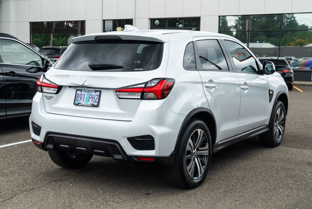Used 2023 Mitsubishi Outlander Sport ES AWD/4WD image 6