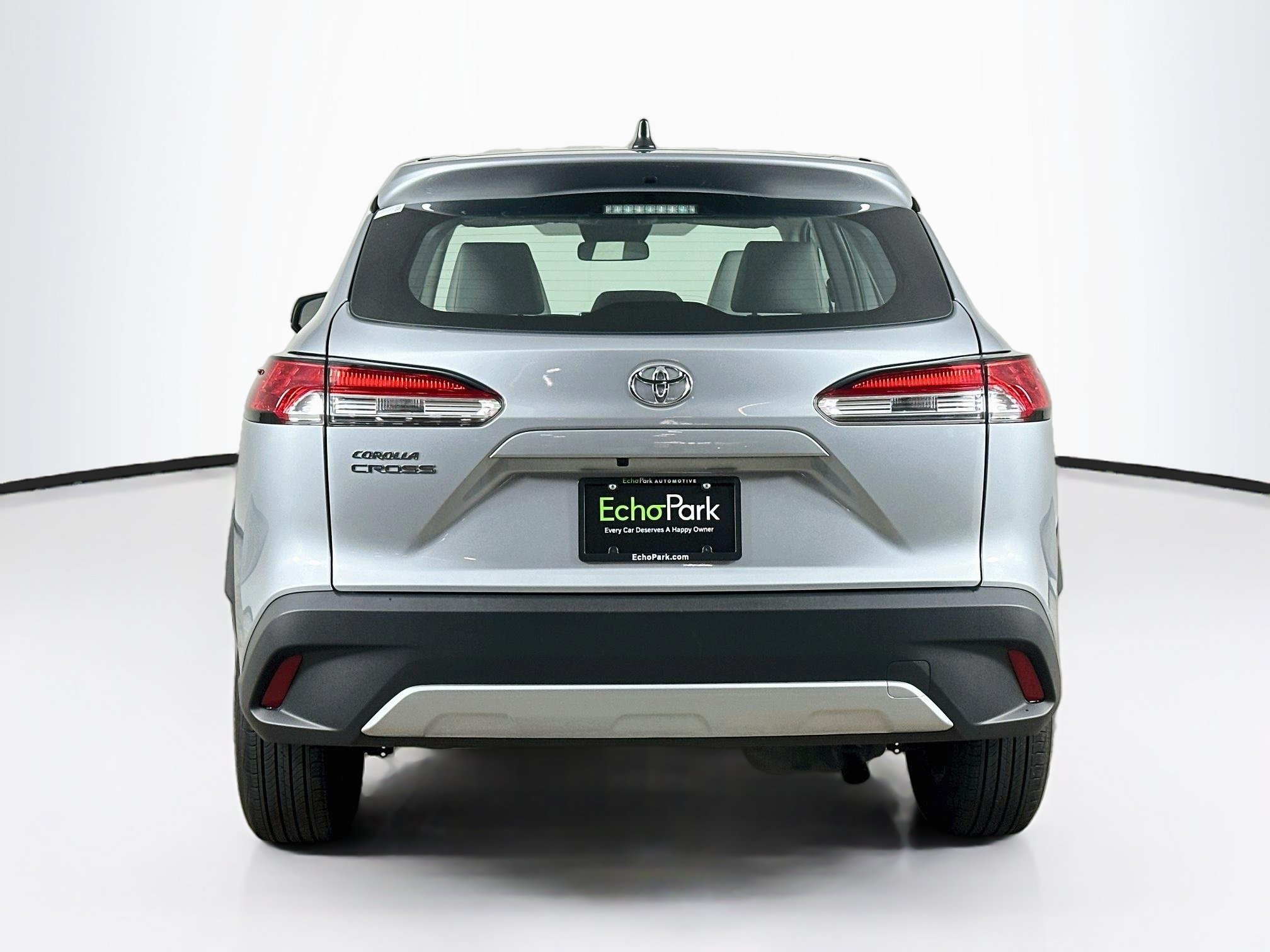 Used 2025 Toyota Corolla Cross L FWD image 7