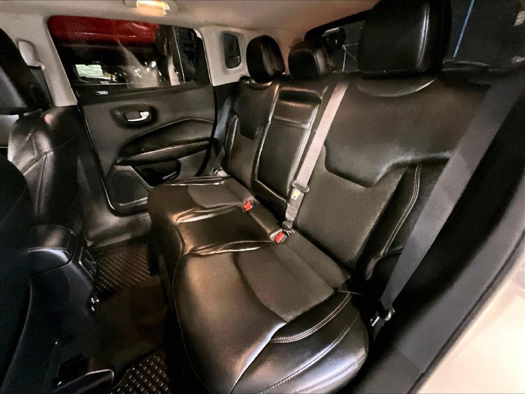 Used 2018 Jeep Compass Latitude w/ Popular Equipment Group AWD/4WD image 15