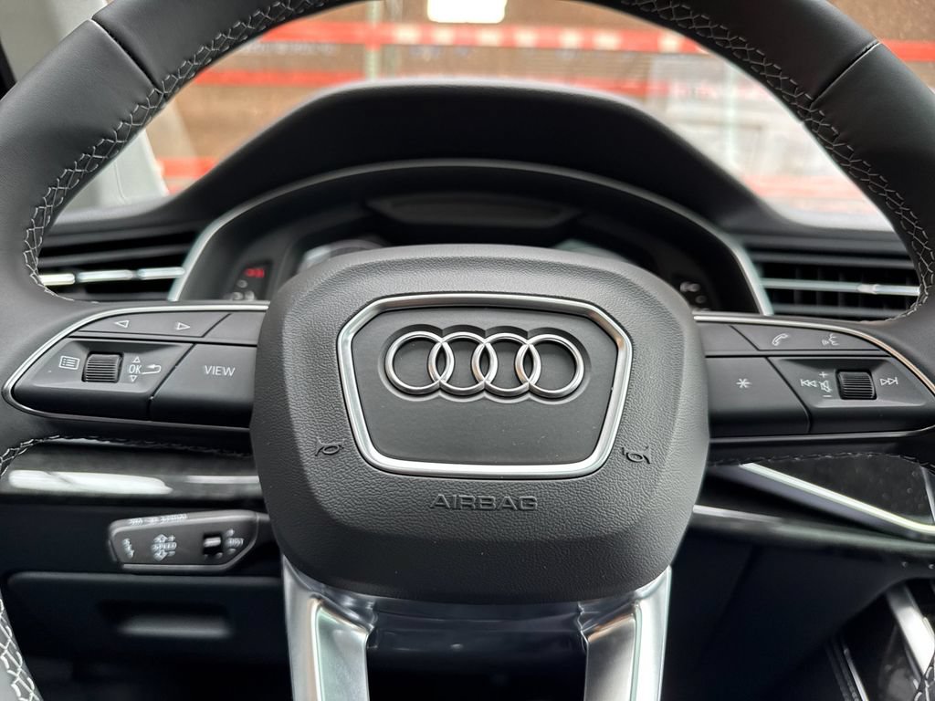 Used 2026 Audi Q7 2.0T Premium Plus w/ Premium Plus Package AWD/4WD image 24