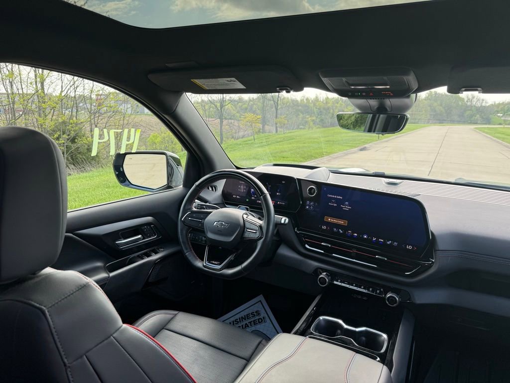 Used 2025 Chevrolet Silverado EV RST image 19
