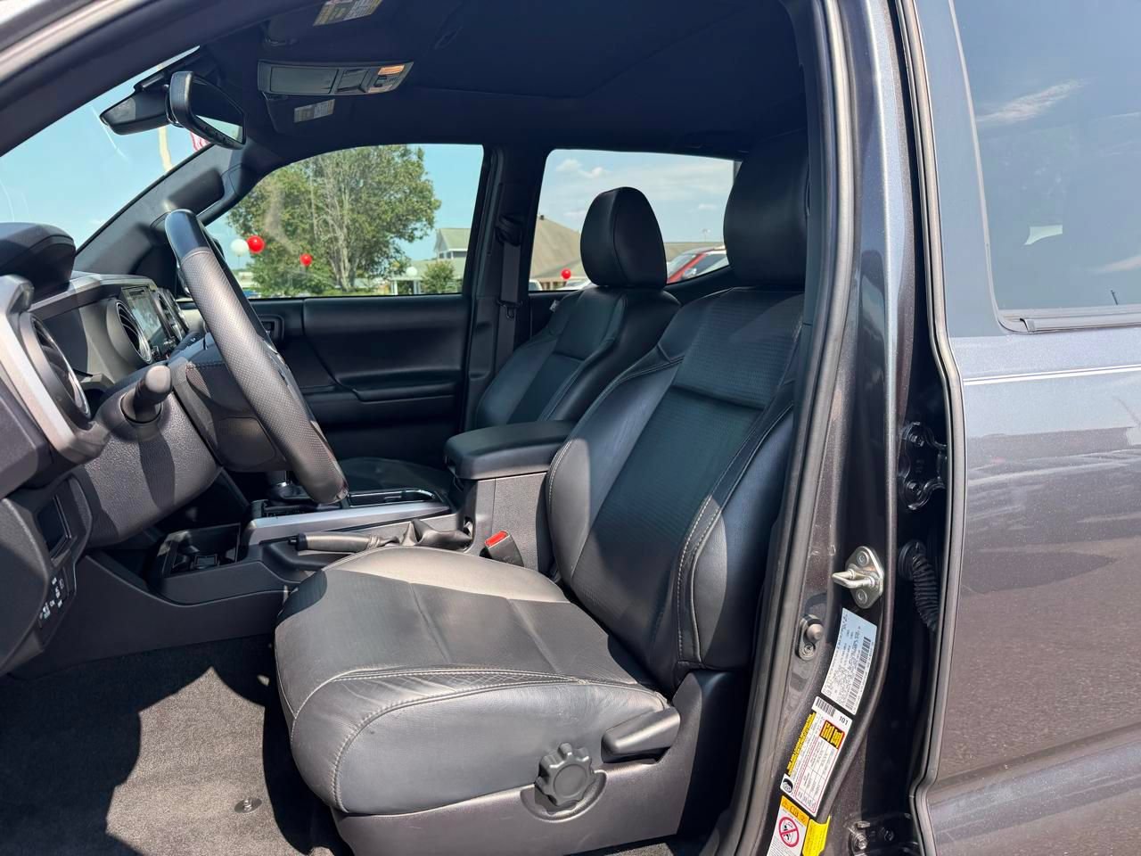 Used 2019 Toyota Tacoma Limited RWD image 10