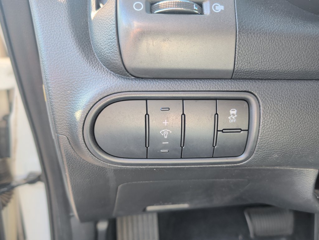 Used 2018 Kia Forte LX w/ LX Rear Camera Package FWD image 26