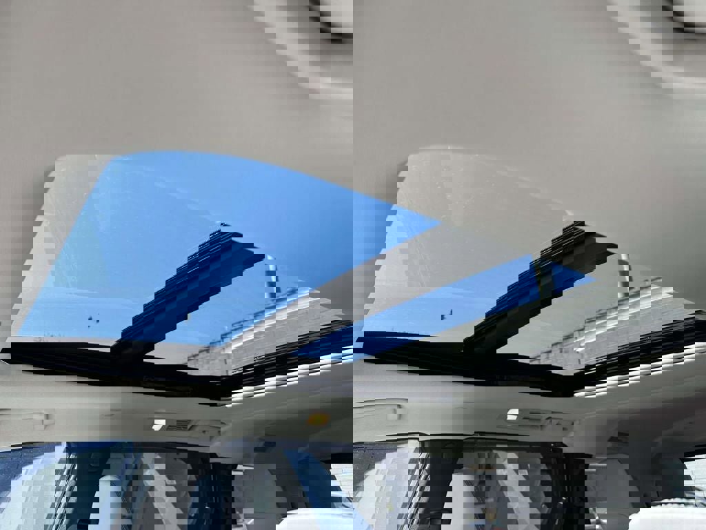 Used 2026 INFINITI QX60 Luxe w/ Family Package image 18