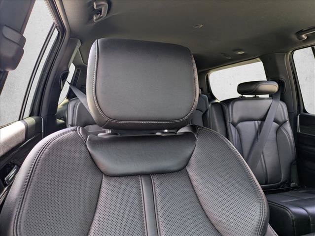 Used 2022 Jeep Wagoneer Series II w/ Flexible Seating Group AWD/4WD image 15