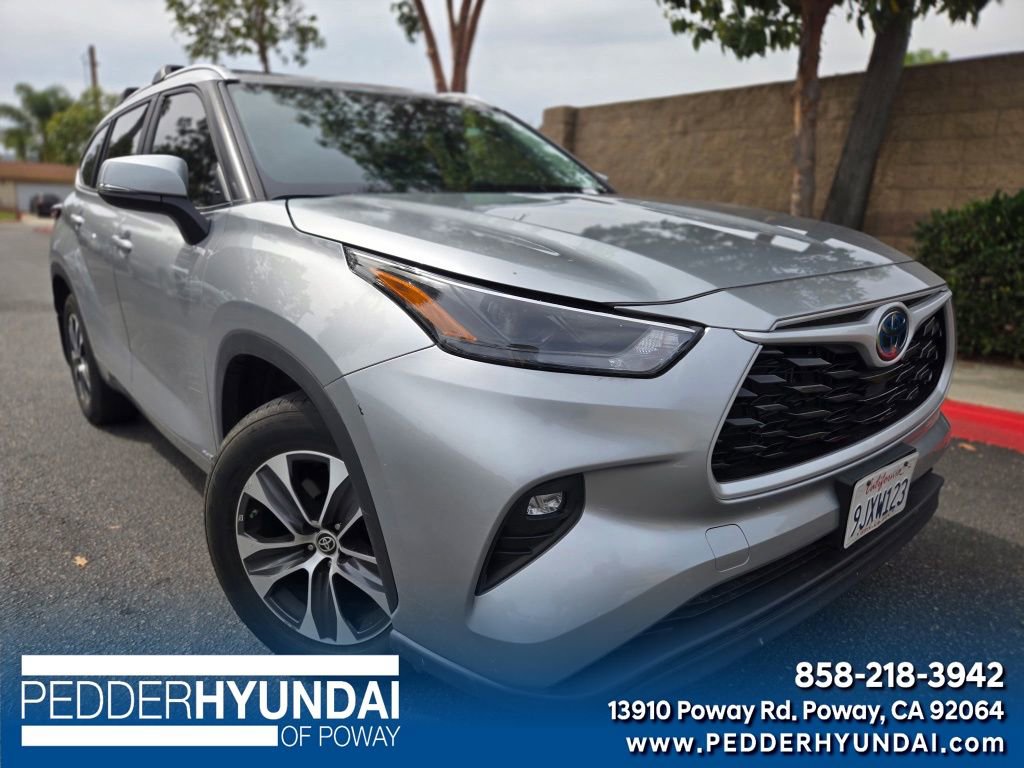 Used 2024 Toyota Highlander XLE