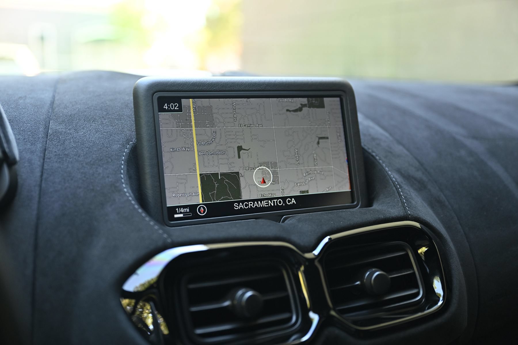 Used 2020 Aston Martin V8 Vantage Coupe RWD image 31