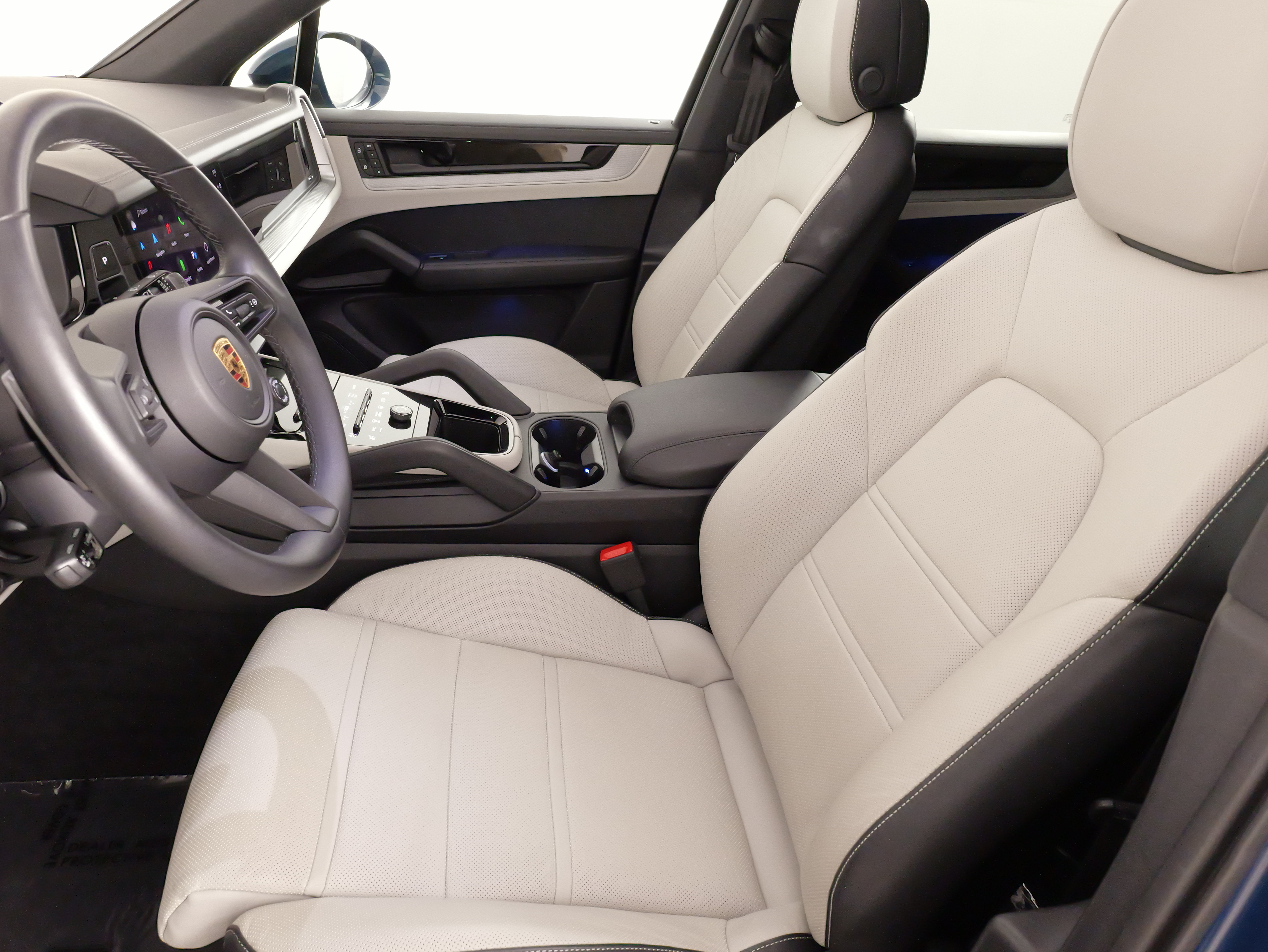 Used 2024 Porsche Cayenne S AWD/4WD image 35
