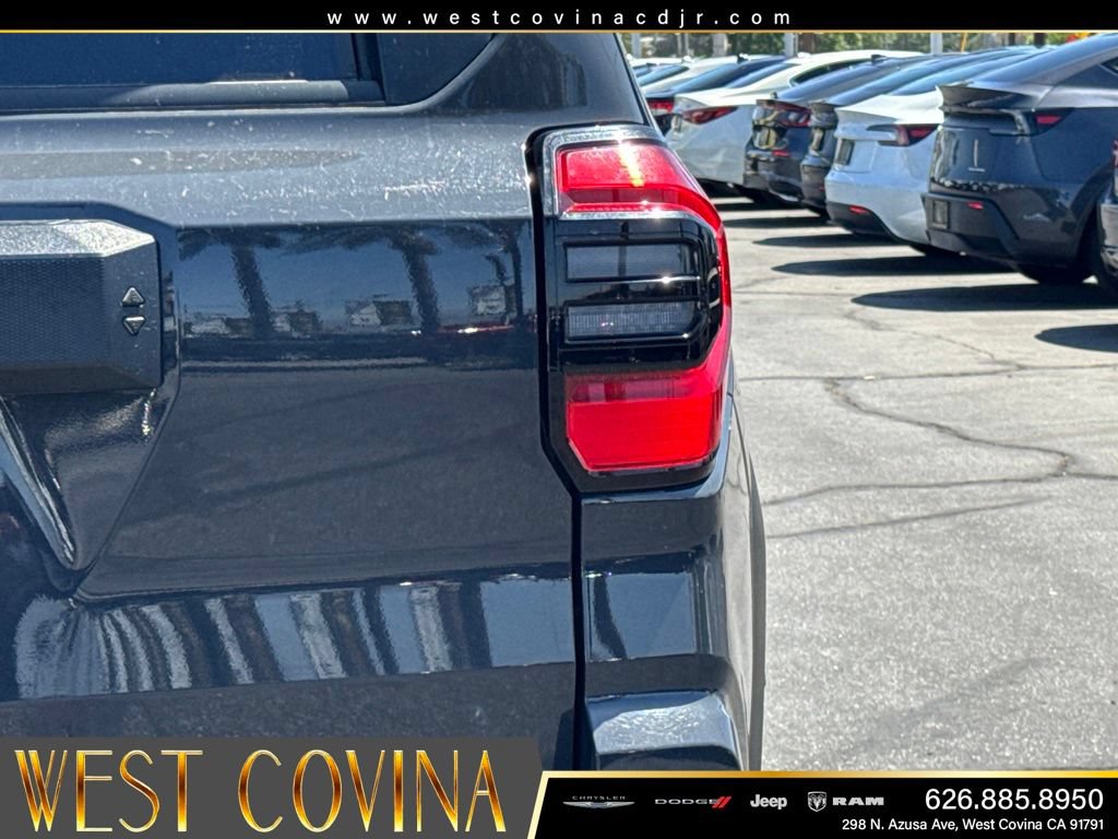 Used 2025 Toyota 4Runner SR5 AWD/4WD image 15