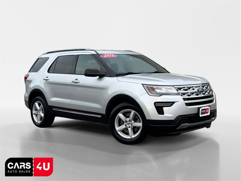 Used 2019 Ford Explorer XLT image 1